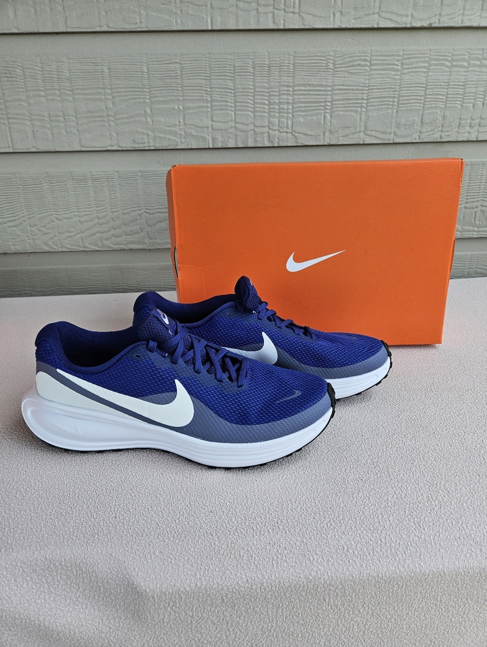 Nike Revolution 8 Low Sneakers Royal Blue White Men SZ 11 Athletic HJ9198-401